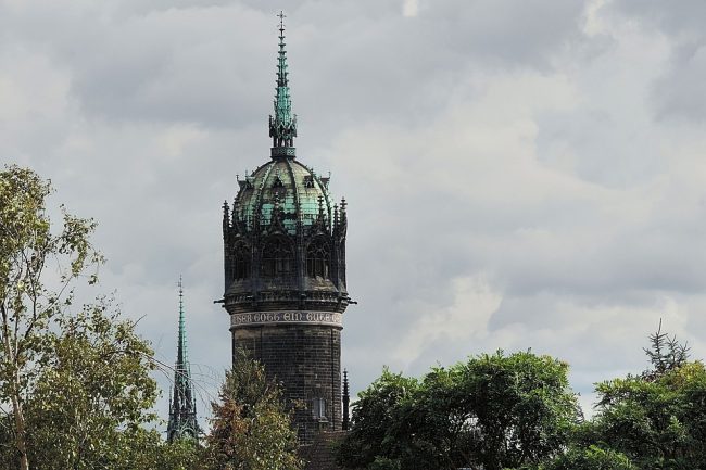 steeple-3687168_960_720